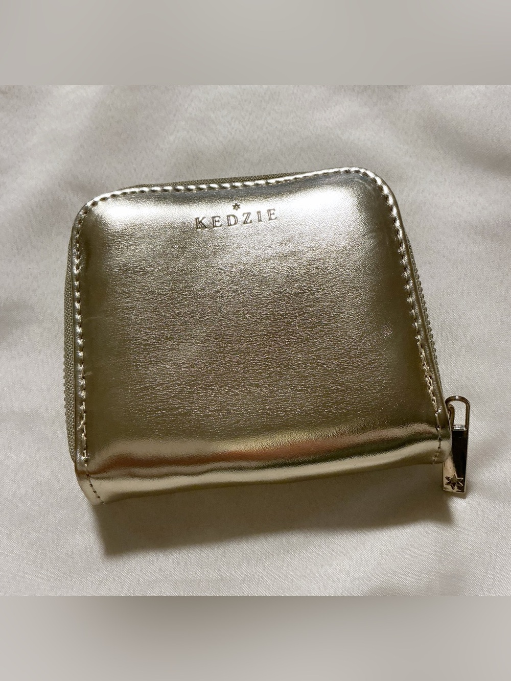 Kedzie | Influencer Zip Around Wallet Gold Metallic